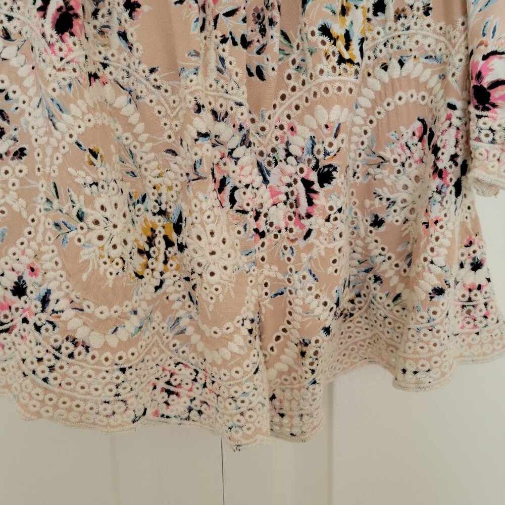 Two Ladies Rompers Size Small - Picture 2 of 4